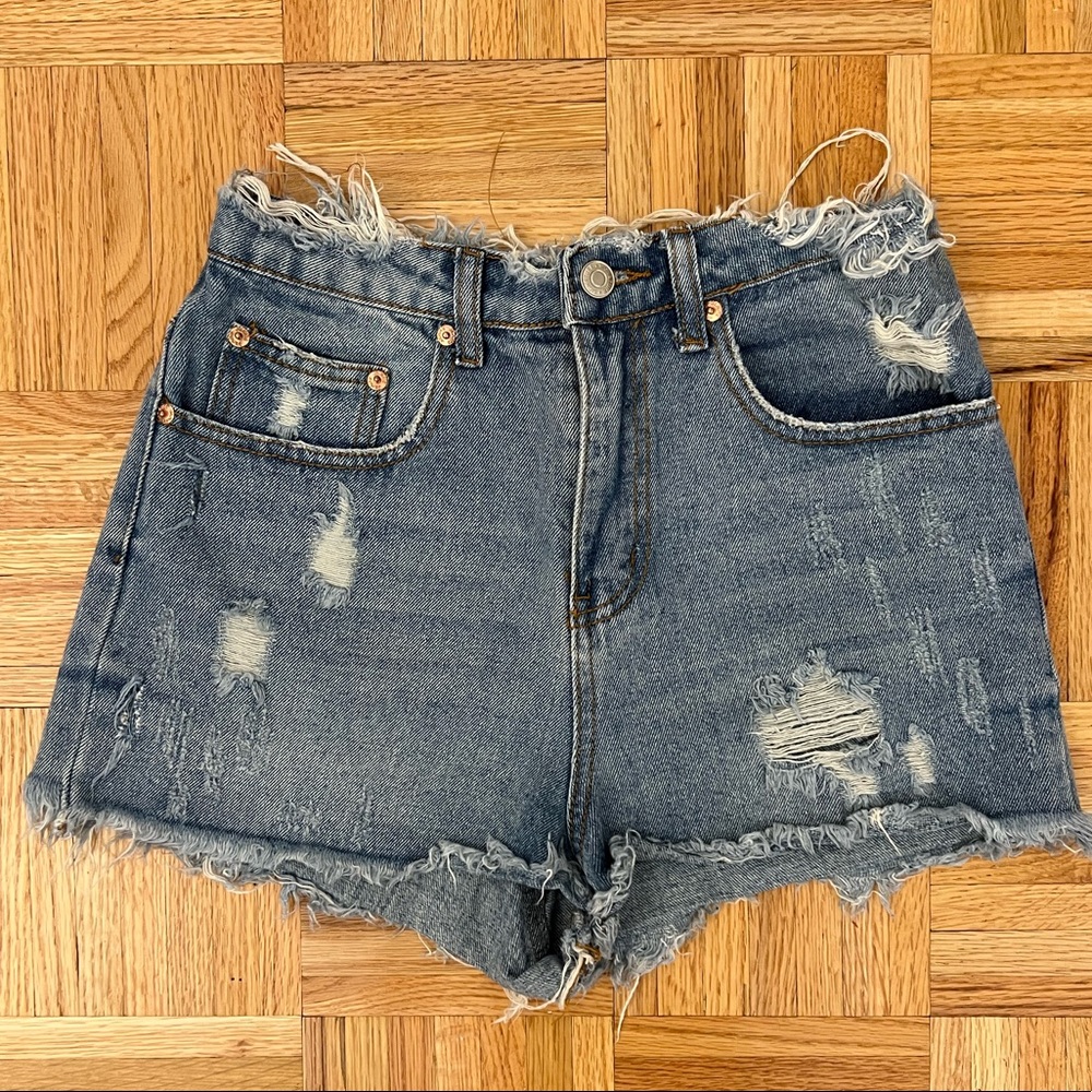Distressed Jean Shortd